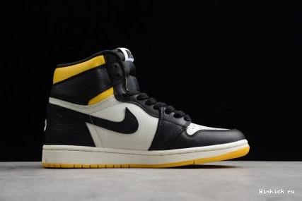 LS 1 MAIZE NO VARSITY AIR JORDAN 0822